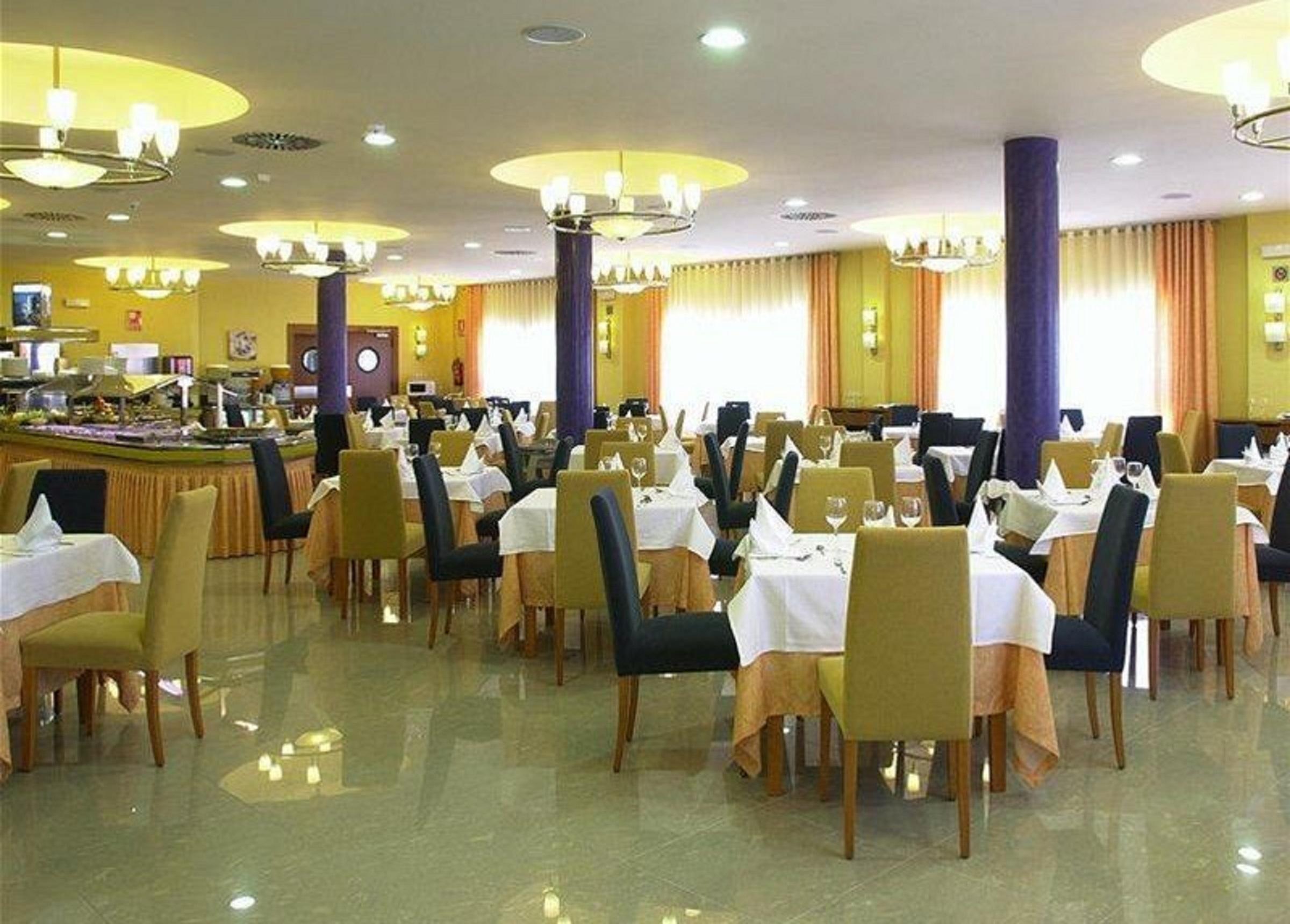 Gaviotas Hotel 4*