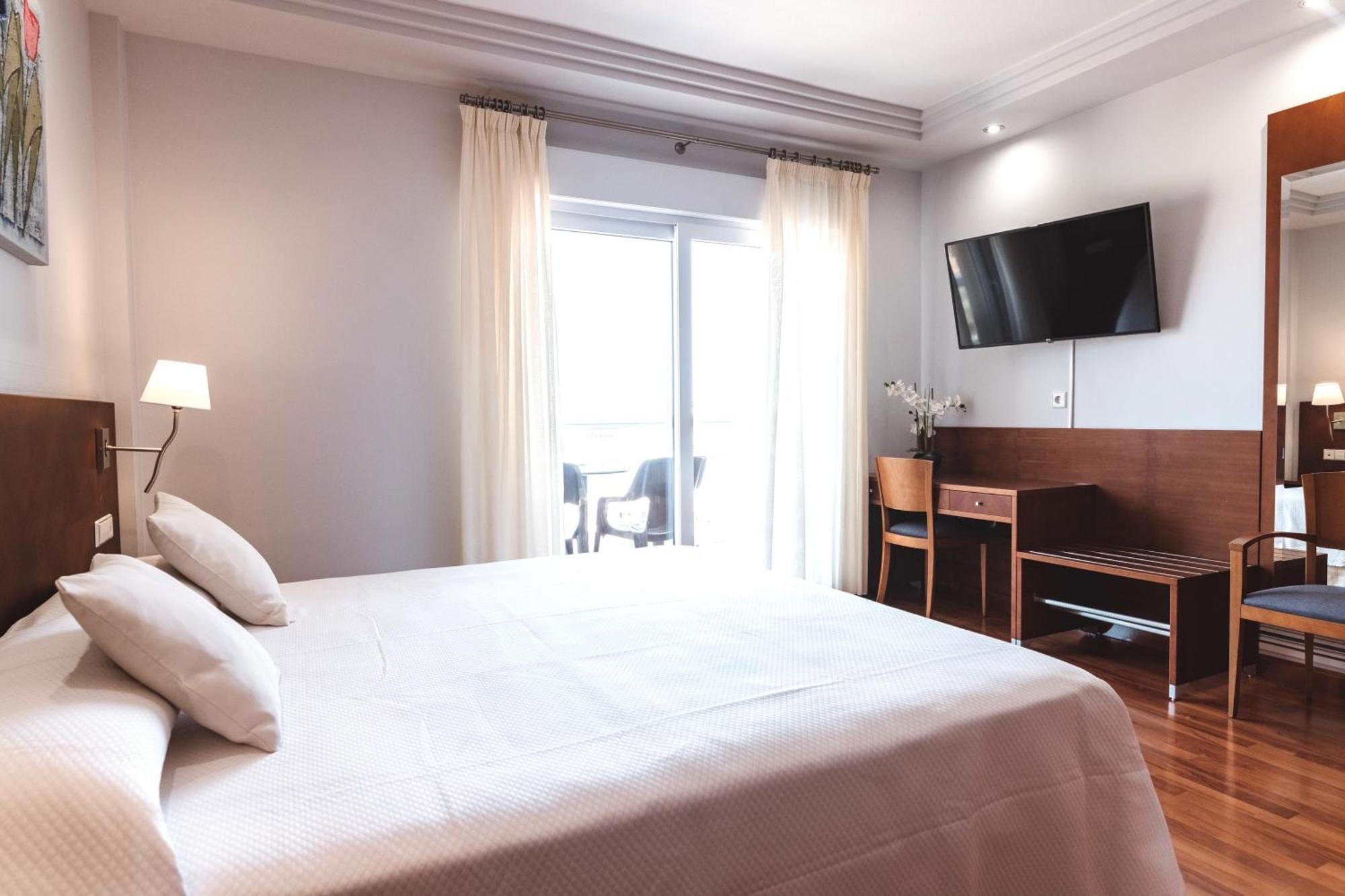 Gaviotas Hotel 4*