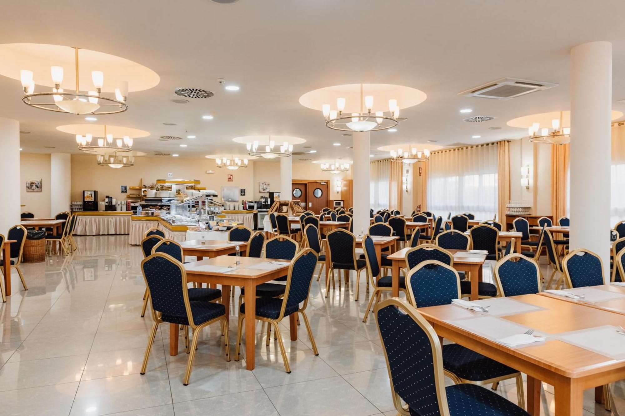 Hotel Gaviotas 4*
